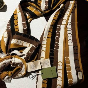 2023 NWT Authentic Gucci Wool Scarf